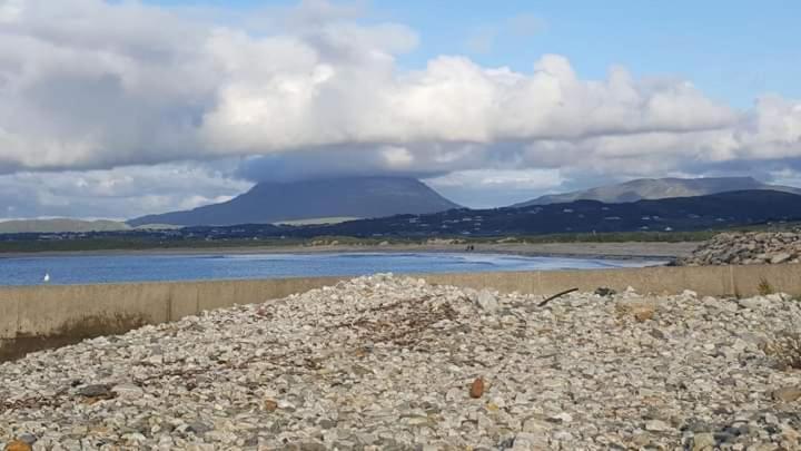 Tobar Na Si Apartments Letterkenny Bagian luar foto